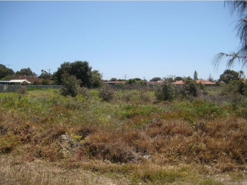 20 Leeder Street, Safety Bay WA 6169