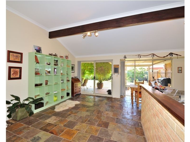 11 Toulon Gardens, Port Kennedy WA 6172