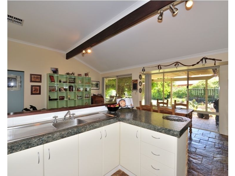 11 Toulon Gardens, Port Kennedy WA 6172