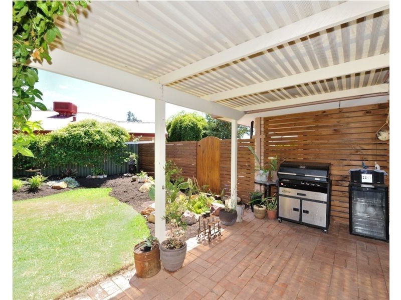 11 Toulon Gardens, Port Kennedy WA 6172