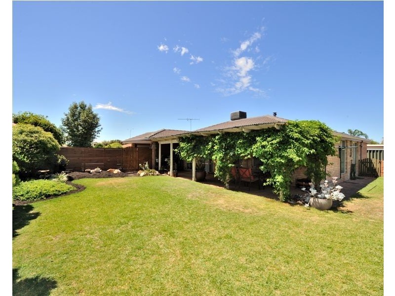 11 Toulon Gardens, Port Kennedy WA 6172