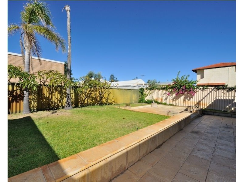 4 Grigo Close, Safety Bay WA 6169