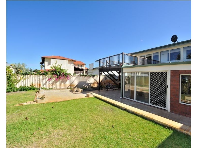 4 Grigo Close, Safety Bay WA 6169