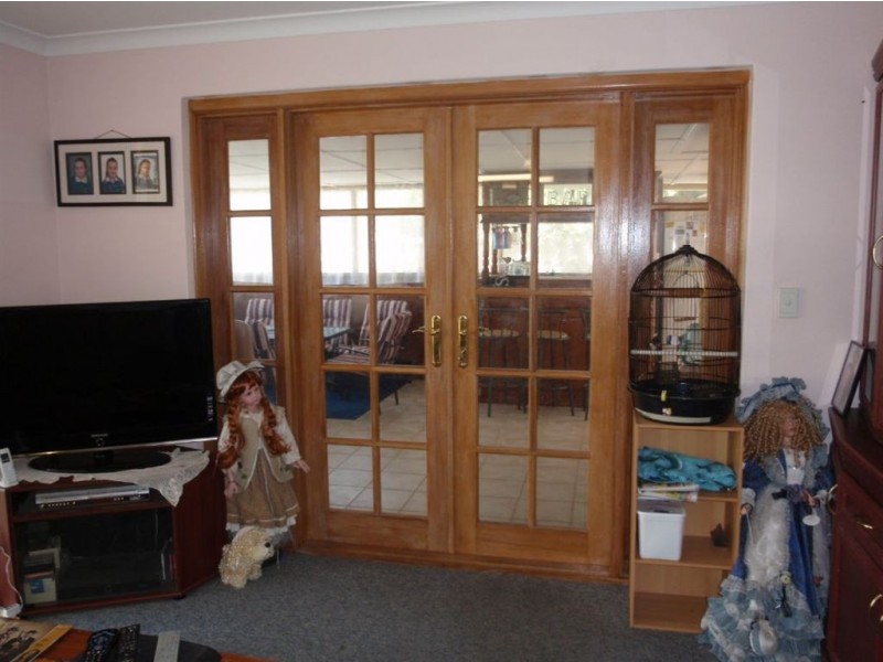 11 Redfin Close, Warnbro WA 6169