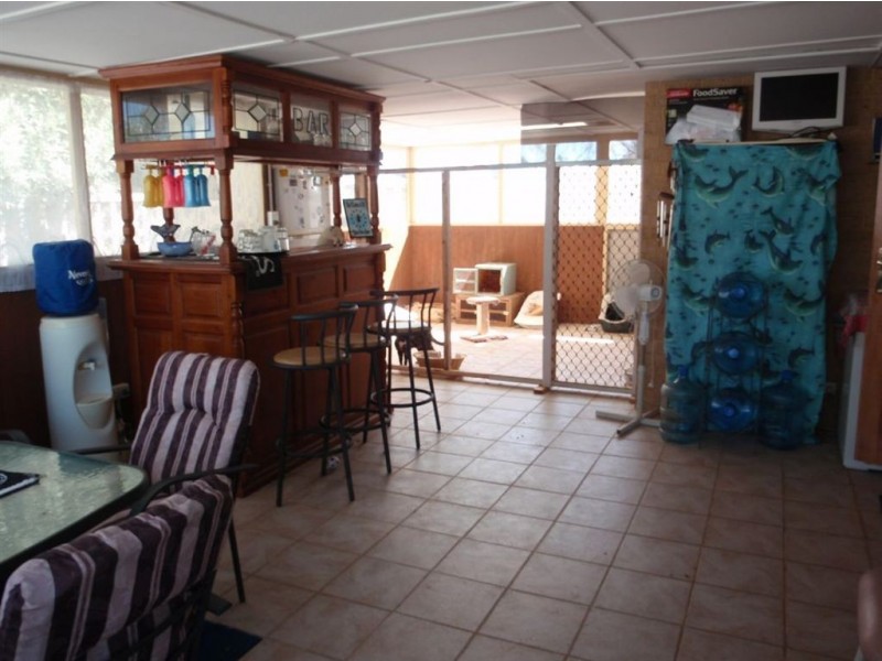 11 Redfin Close, Warnbro WA 6169