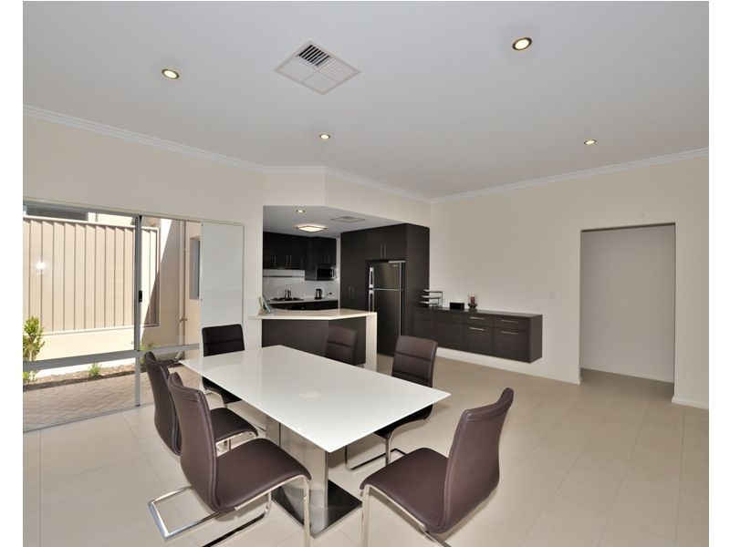 1/45 Harrison Street, Rockingham WA 6168