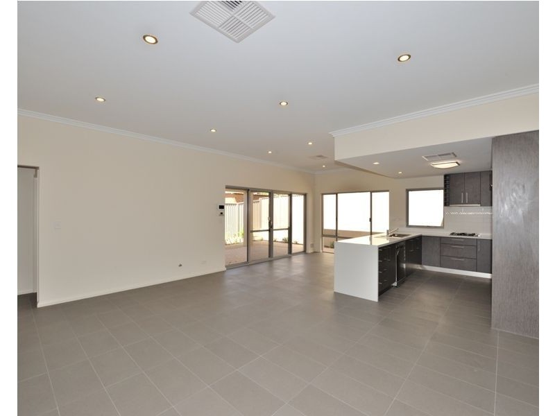 2/45 Harrison Street, Rockingham WA 6168