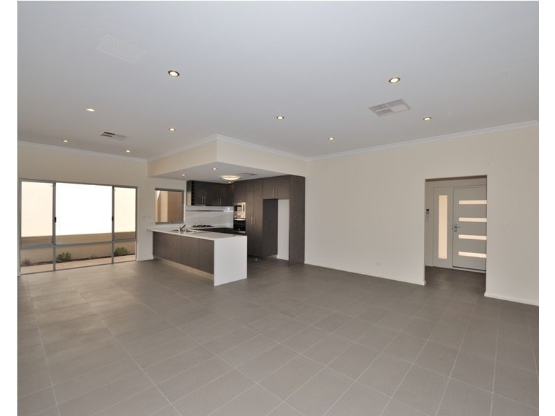 2/45 Harrison Street, Rockingham WA 6168