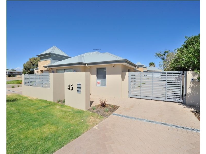 2/45 Harrison Street, Rockingham WA 6168