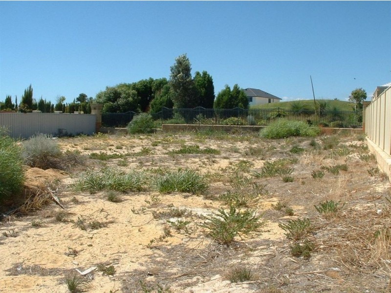 35 Bancoura Parkway, Secret Harbour WA 6173