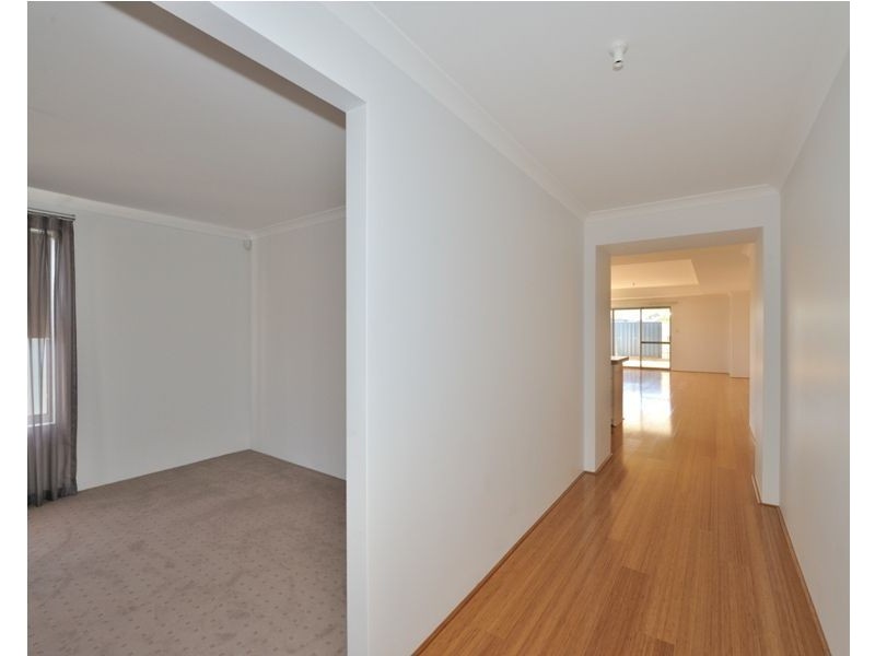 15 Roscoe Turn, Rockingham WA 6168