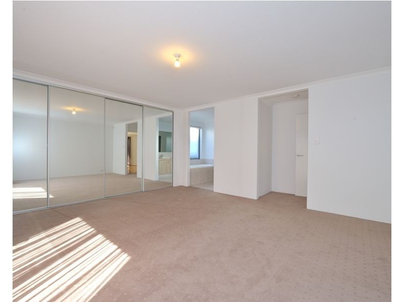 15 Roscoe Turn, Rockingham WA 6168