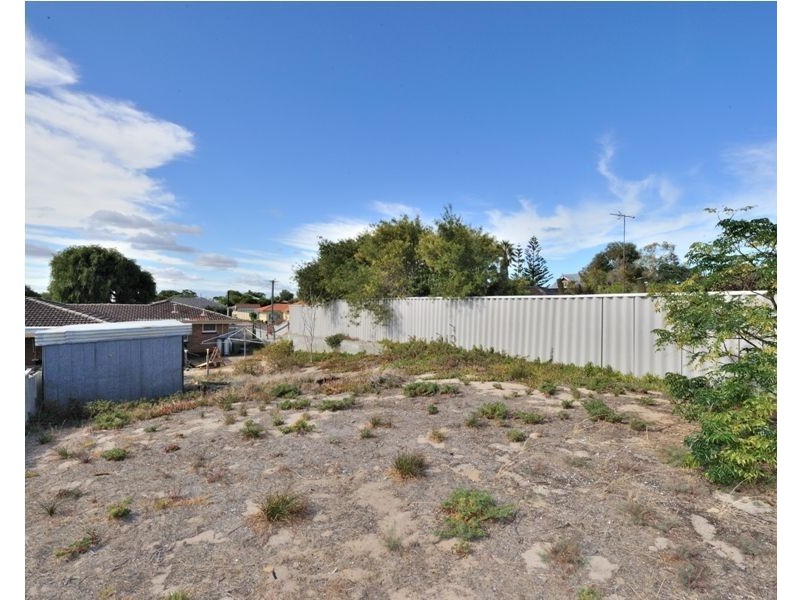 35B McKenzie Road, Shoalwater WA 6169