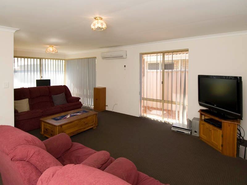 60 Argonaut Ave, Waikiki WA 6169