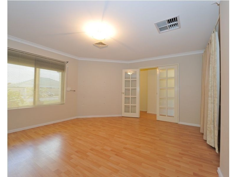 14 Alice Road, Port Kennedy WA 6172