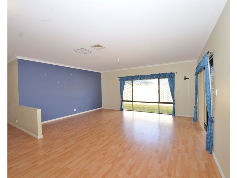 14 Alice Road, Port Kennedy WA 6172