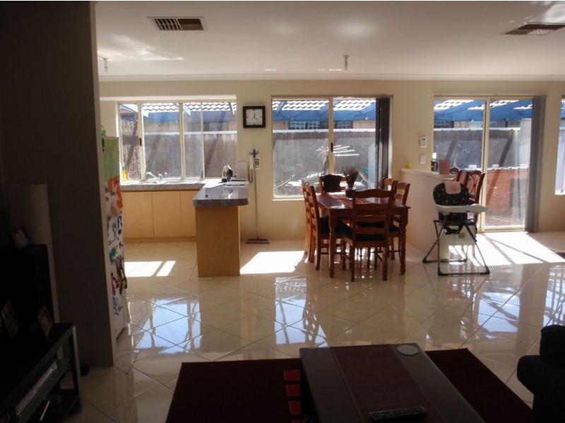 5 Gandesa Green, Port Kennedy WA 6172
