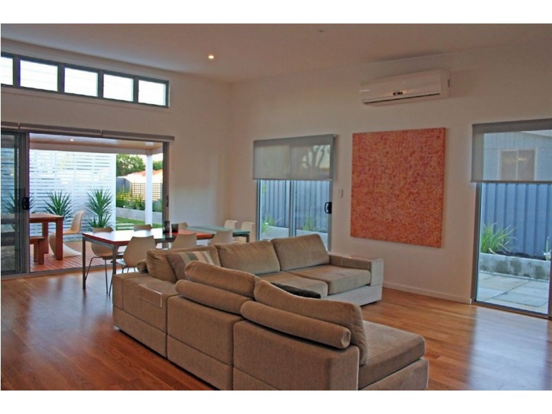 5b Sloan Street, Rockingham WA 6168