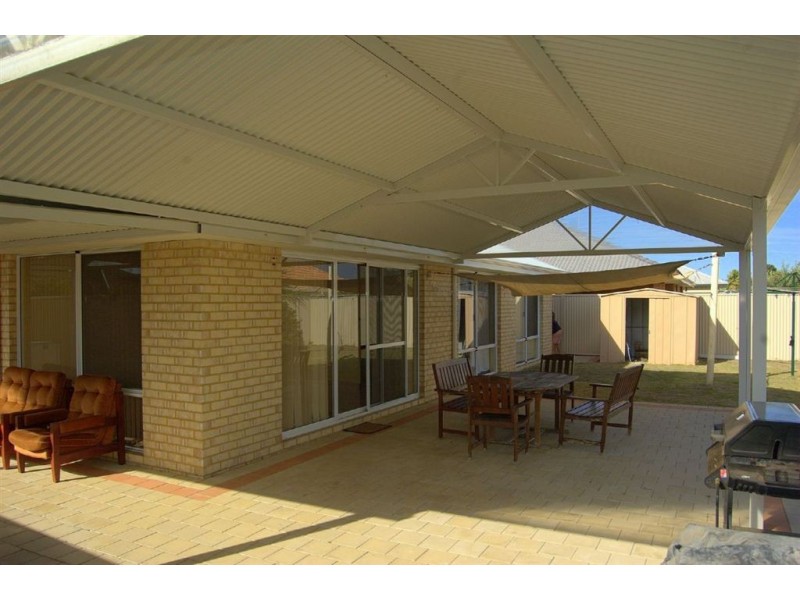 16 Sellafield Bend, Waikiki WA 6169