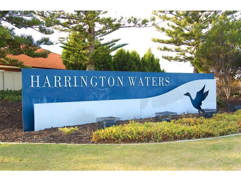 16 Sellafield Bend, Waikiki WA 6169