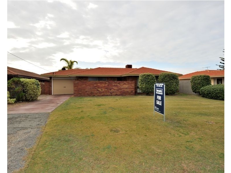 32 Ernest Street, Safety Bay WA 6169