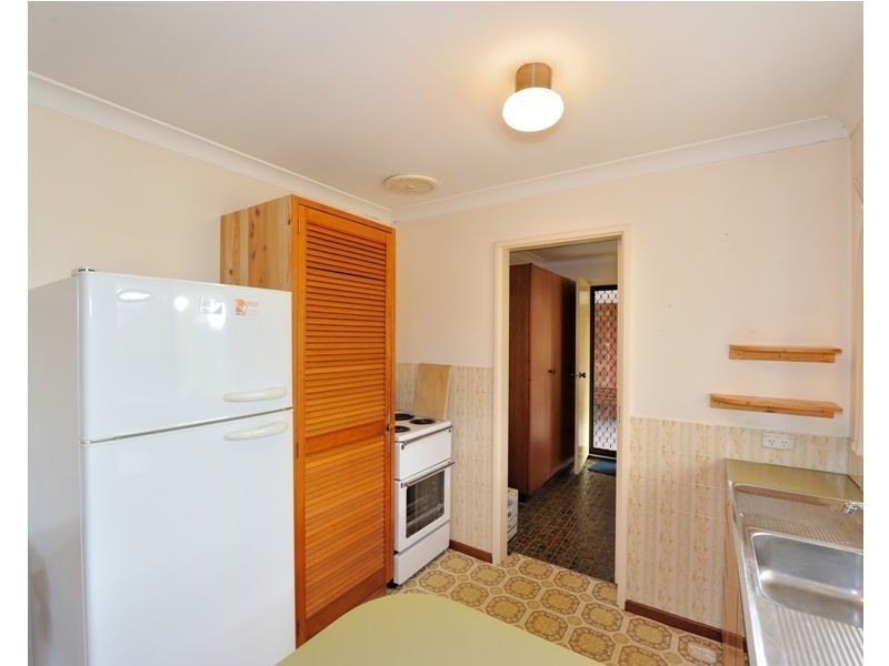 32 Ernest Street, Safety Bay WA 6169