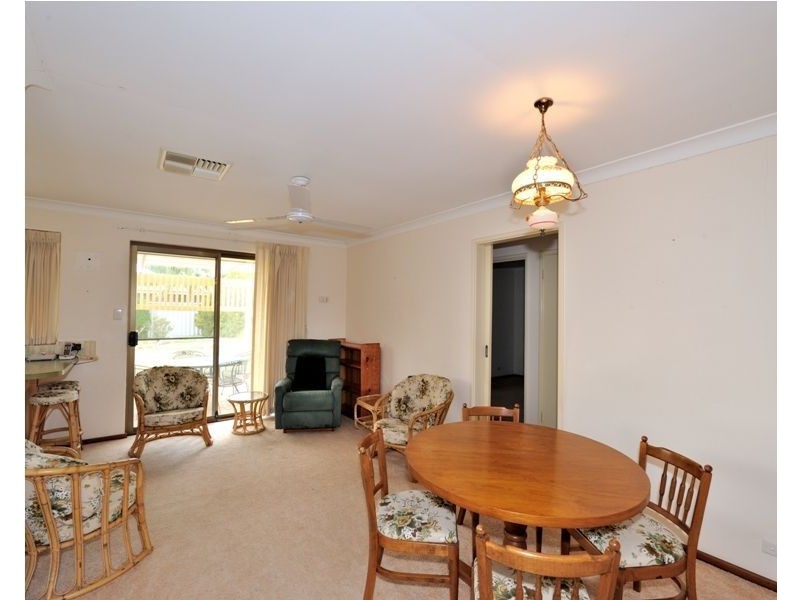 32 Ernest Street, Safety Bay WA 6169