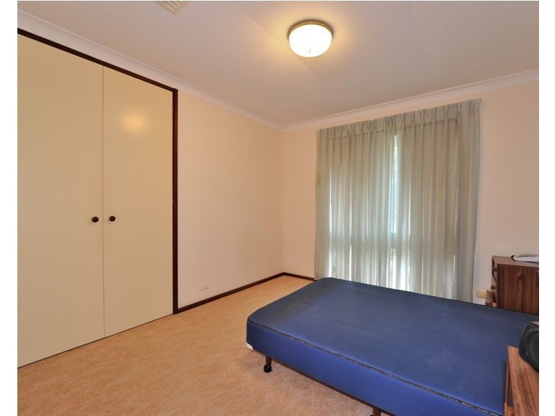 32 Ernest Street, Safety Bay WA 6169