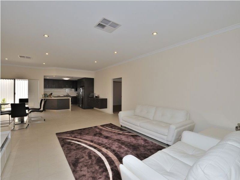 1/45 Harrison Street, Rockingham WA 6168