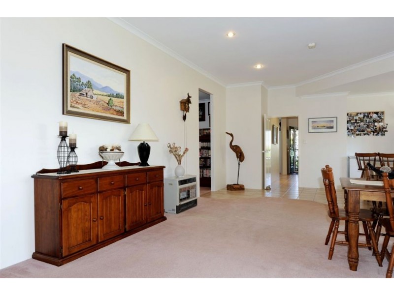5 Rosebay Gardens, Singleton WA 6175