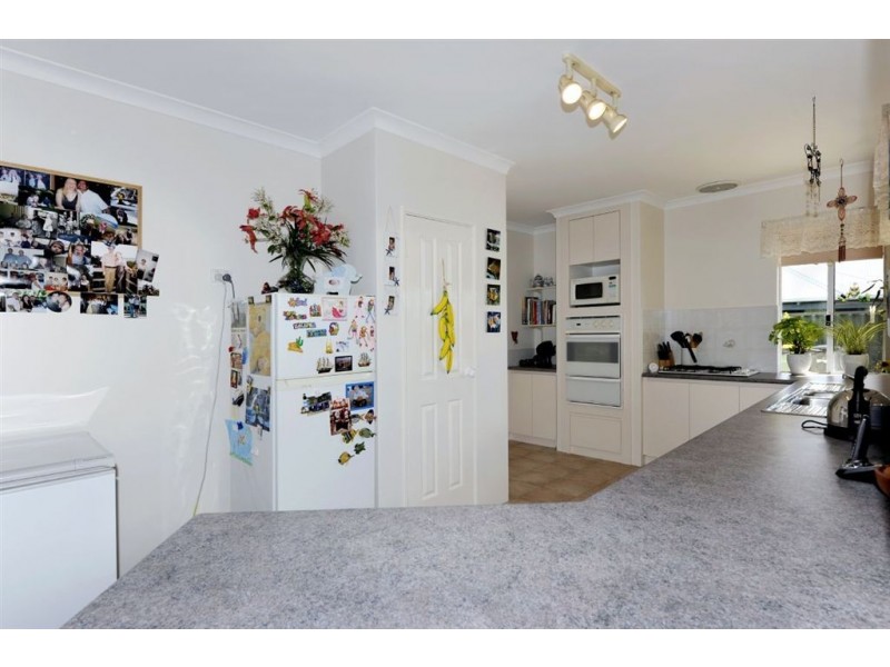 5 Rosebay Gardens, Singleton WA 6175