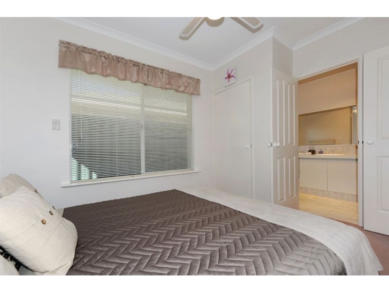 5 Rosebay Gardens, Singleton WA 6175