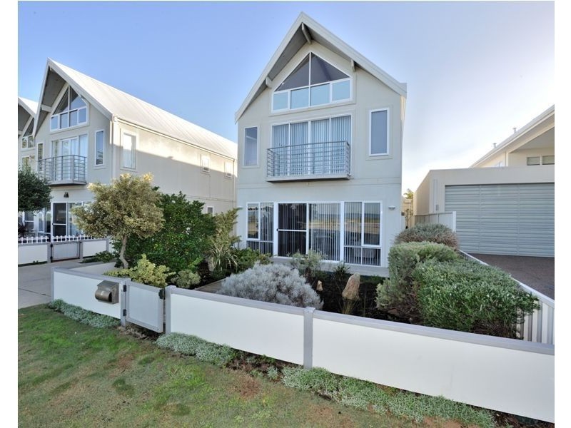 218C Arcadia Drive, Shoalwater WA 6169