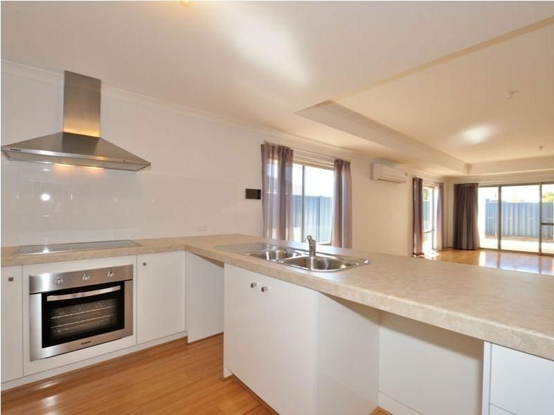 15 Roscoe Turn, Rockingham WA 6168
