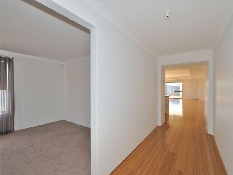 15 Roscoe Turn, Rockingham WA 6168