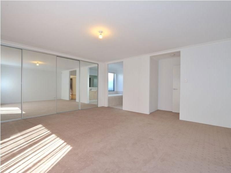 15 Roscoe Turn, Rockingham WA 6168