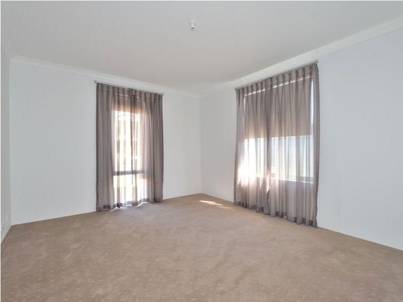 15 Roscoe Turn, Rockingham WA 6168