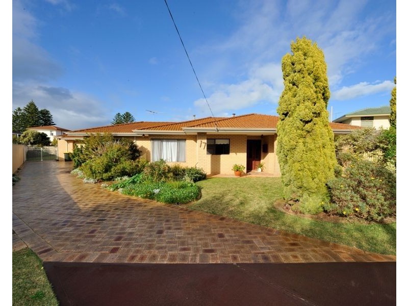 17 Edith Road, Safety Bay WA 6169
