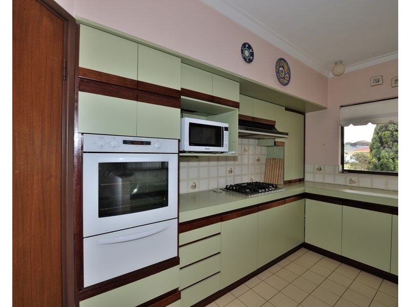 17 Edith Road, Safety Bay WA 6169