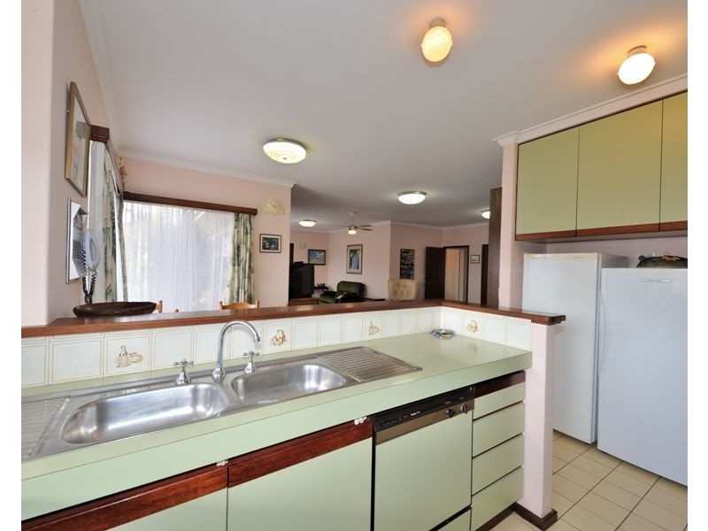 17 Edith Road, Safety Bay WA 6169