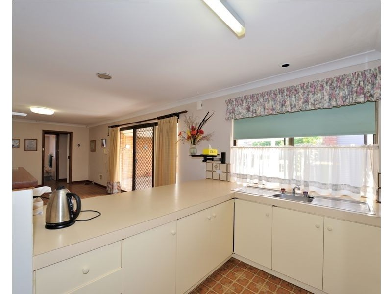 73 Donald Drive, Safety Bay WA 6169