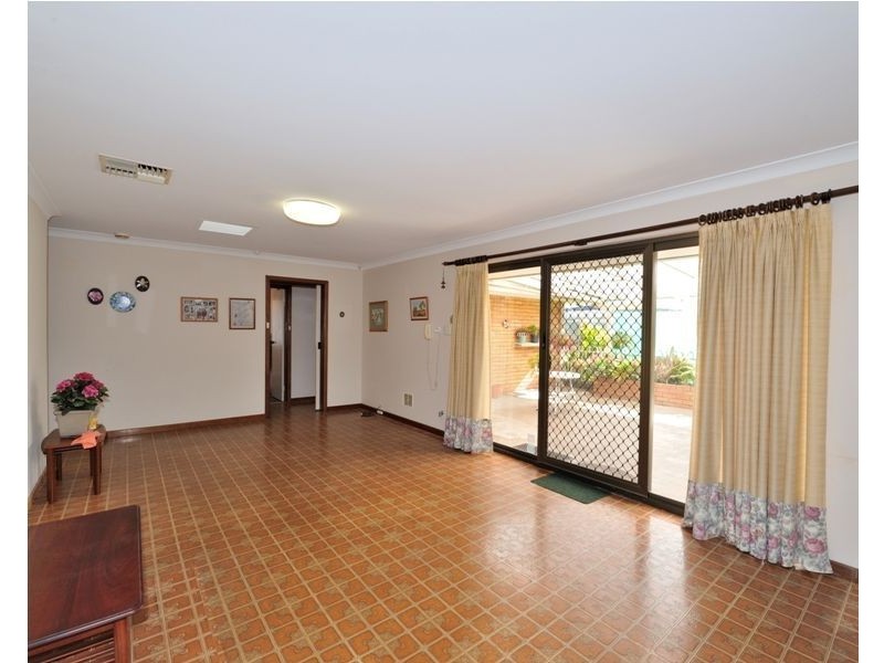 73 Donald Drive, Safety Bay WA 6169