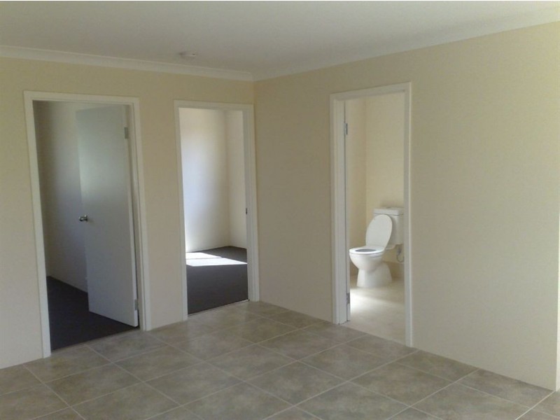 32 Solquest Way, Cooloongup WA 6168