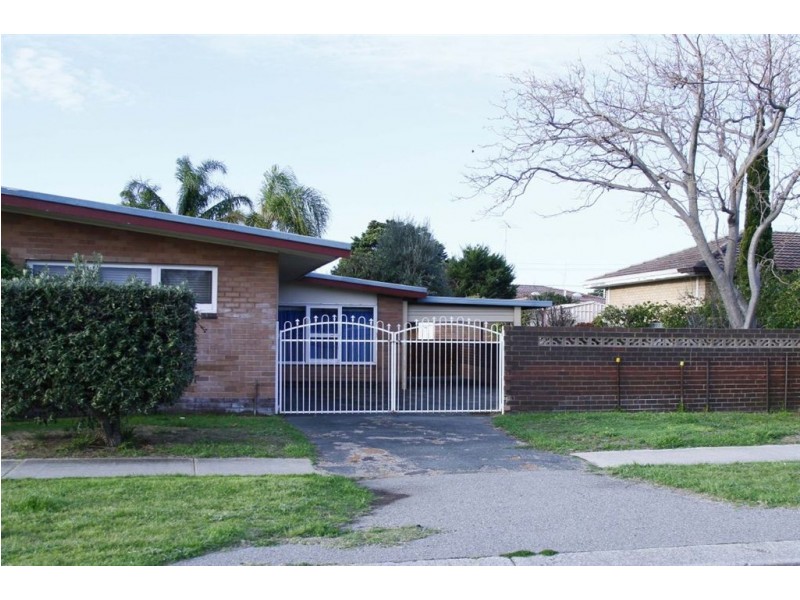 18 Houston Street, Rockingham WA 6168