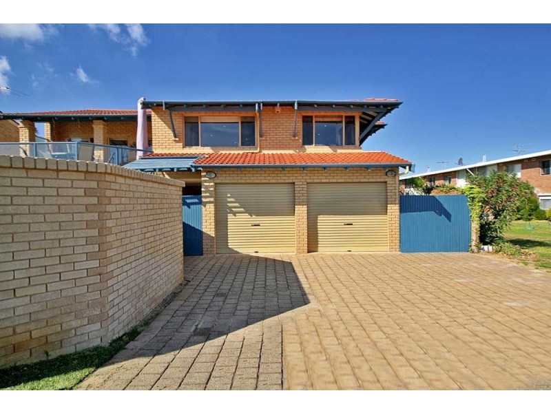 79 Rockingham Beach Road, Rockingham WA 6168