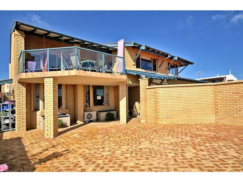 79 Rockingham Beach Road, Rockingham WA 6168