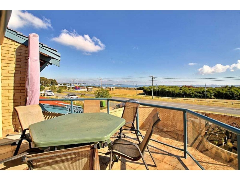 79 Rockingham Beach Road, Rockingham WA 6168