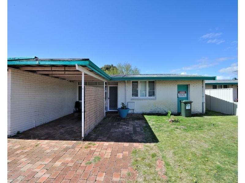 8/2 Wanliss Street, Rockingham WA 6168