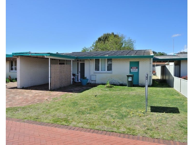 8/2 Wanliss Street, Rockingham WA 6168