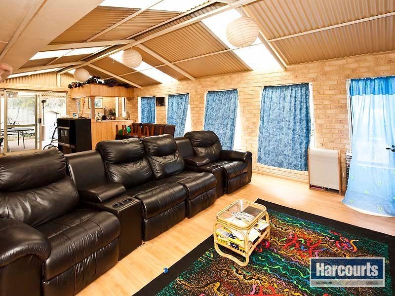 10 Delwood Court, Port Kennedy WA 6172